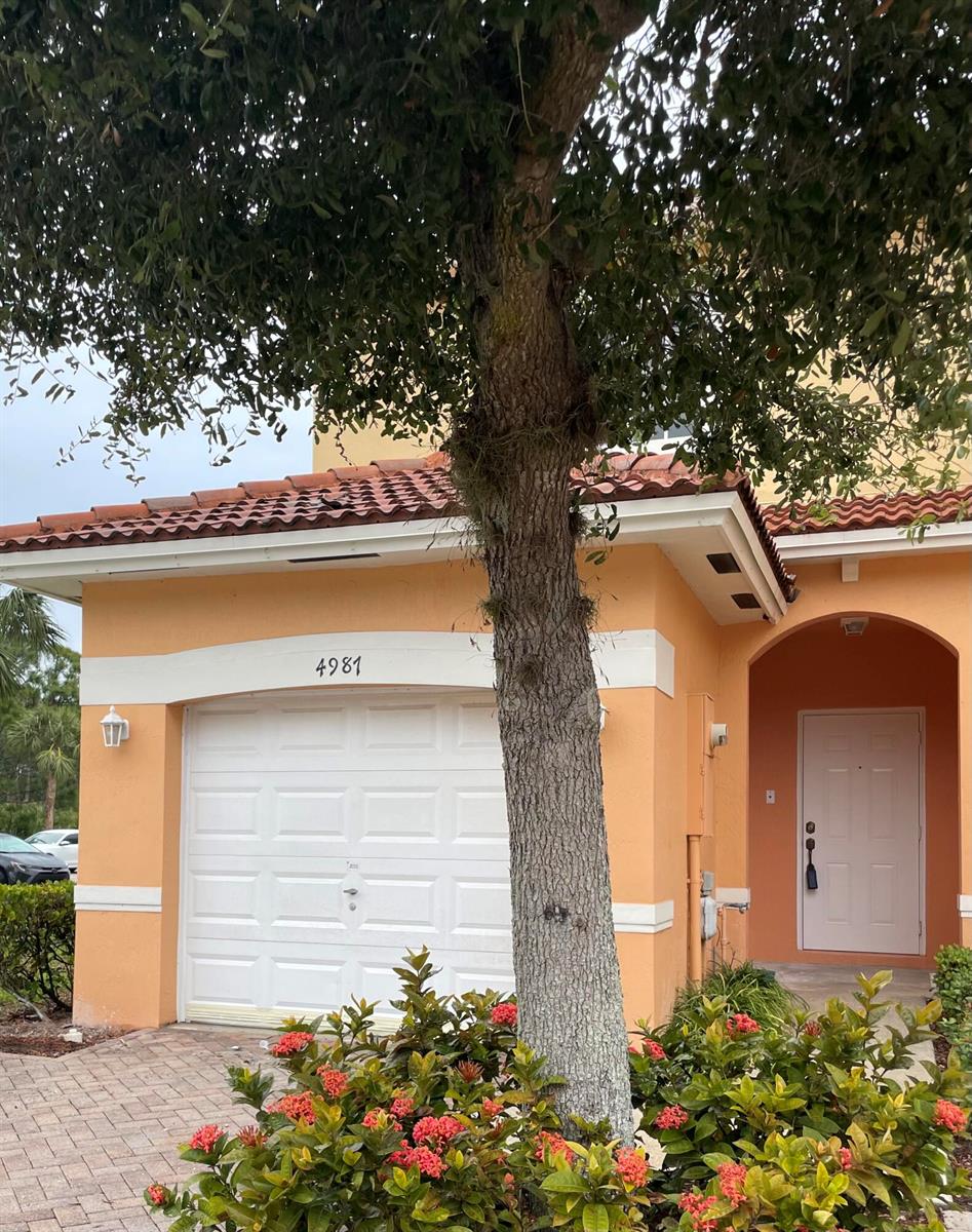 4987 SE Mariner Garden Circle, Stuart FL 34997