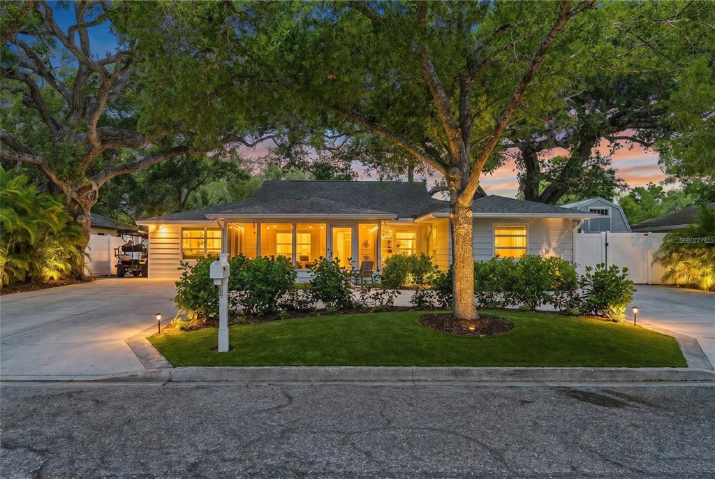 2215 HIBISCUS STREET