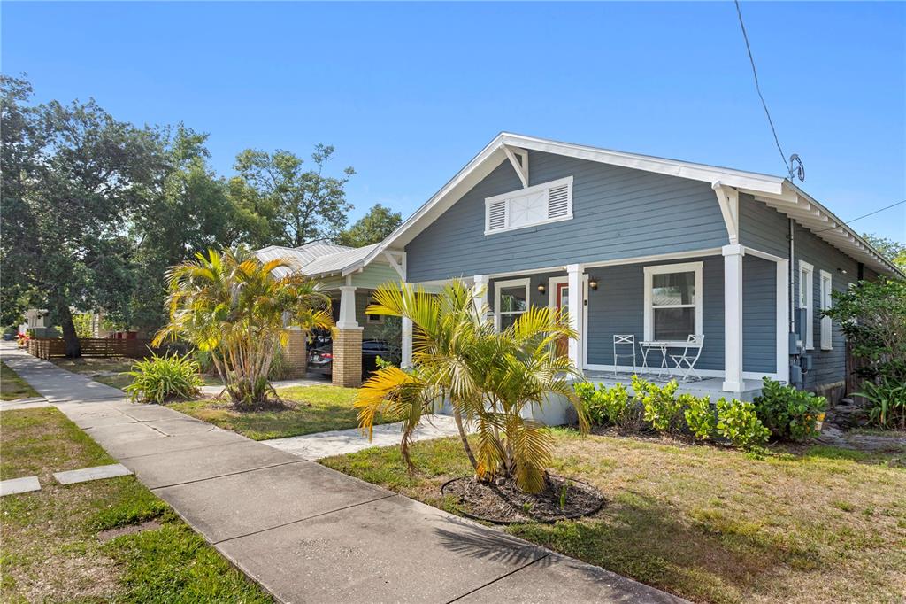 107 W AMELIA AVENUE
