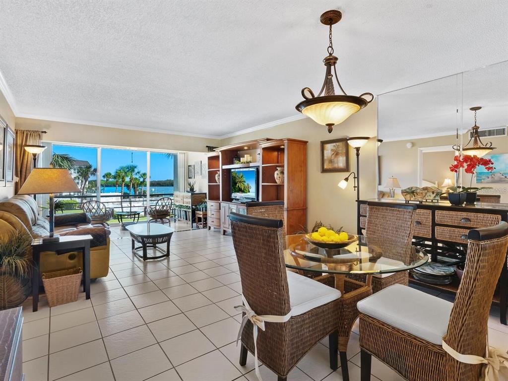 600 SUTTON PLACE UNIT 201, LONGBOAT KEY, FL — photo 2 of 11