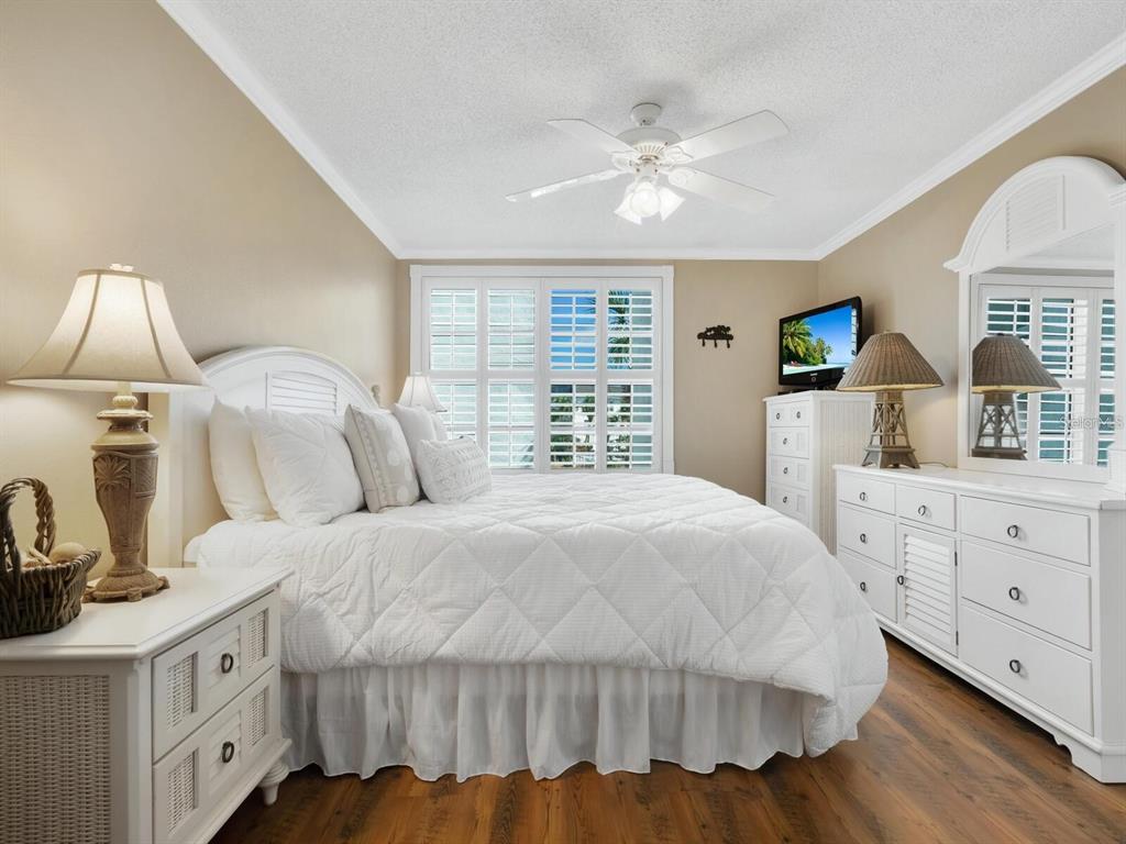 600 SUTTON PLACE UNIT 201, LONGBOAT KEY, FL — photo 3 of 11