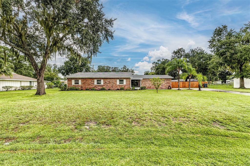 3525 TANAGER LANE W