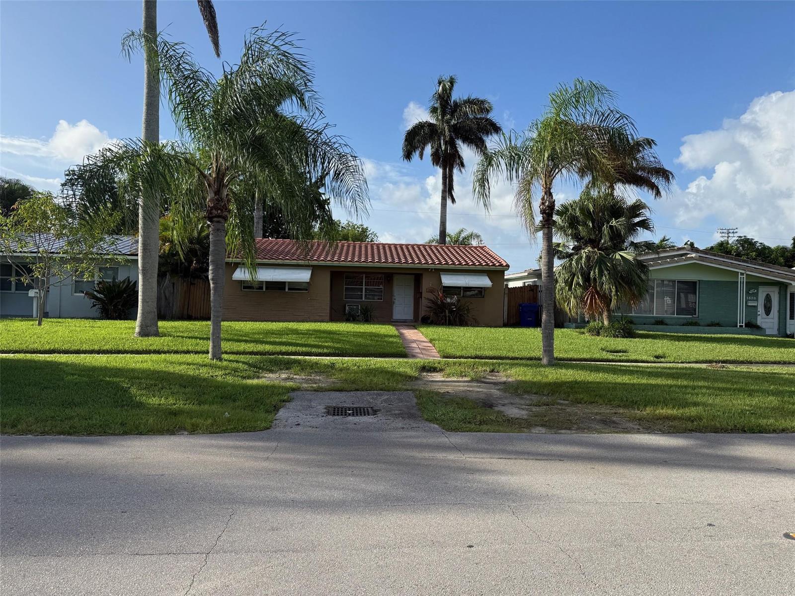 1526 Shenandoah Street, Hollywood FL 33020