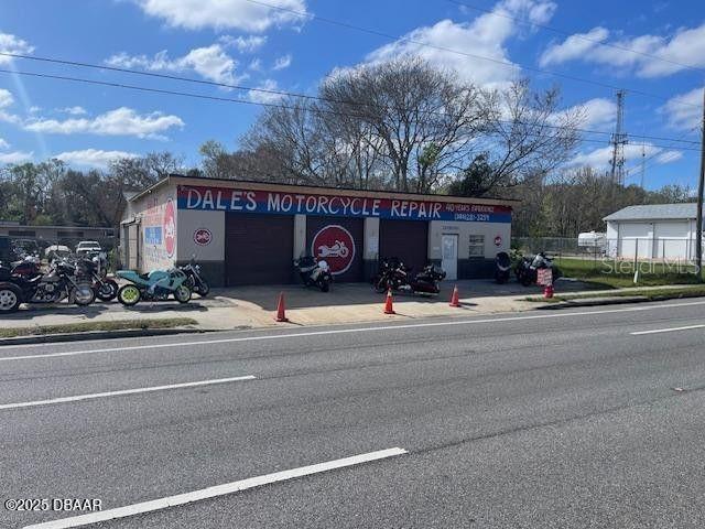 1520 N NOVA ROAD