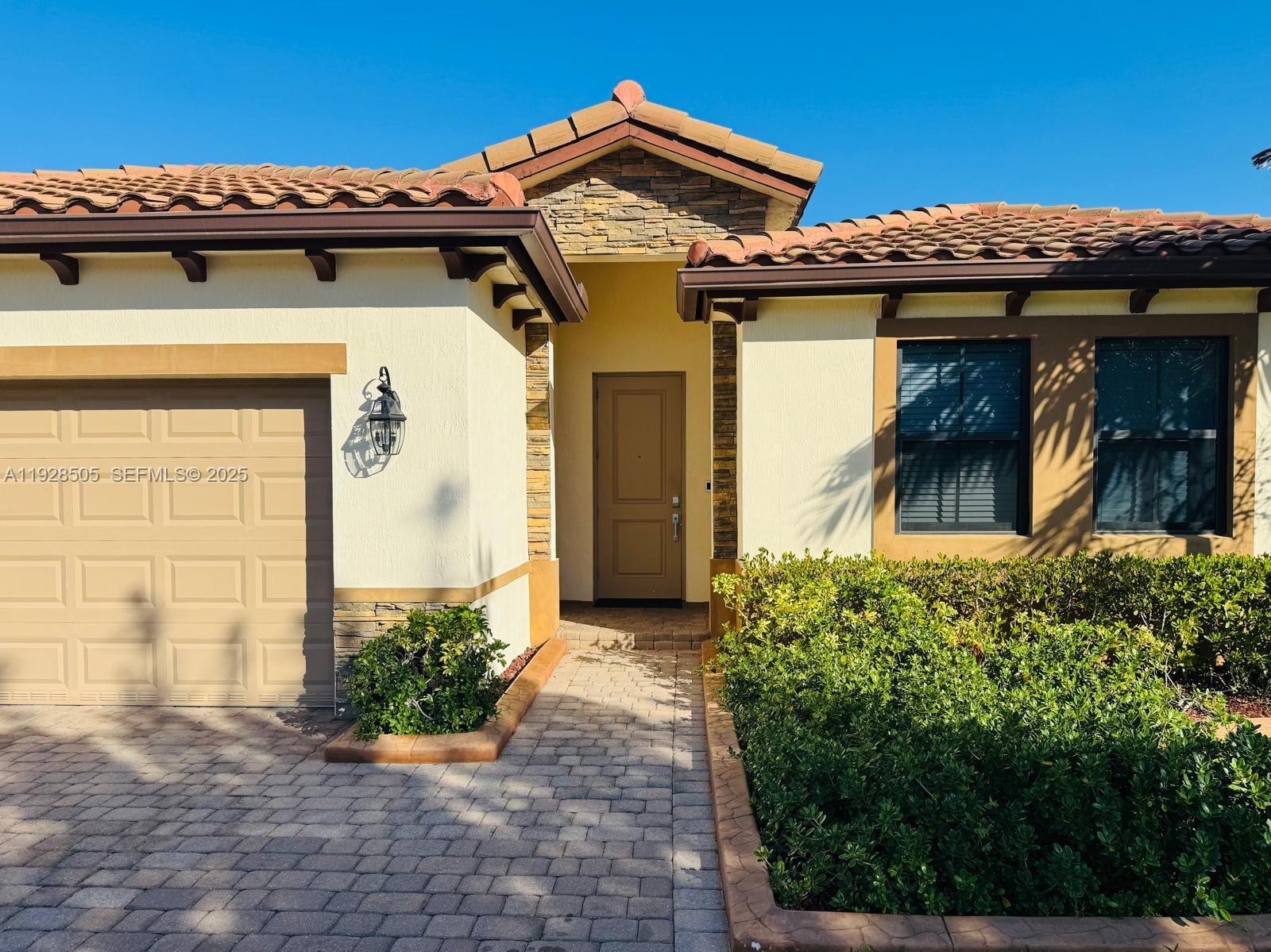 2491 SE 2nd St, Homestead FL 33033