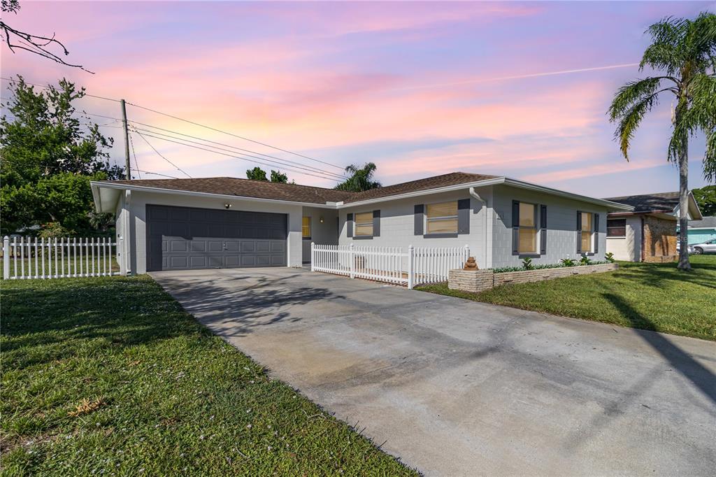 1415 COUNTRY CLUB DRIVE