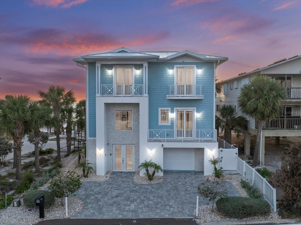 2 GULF BOULEVARD