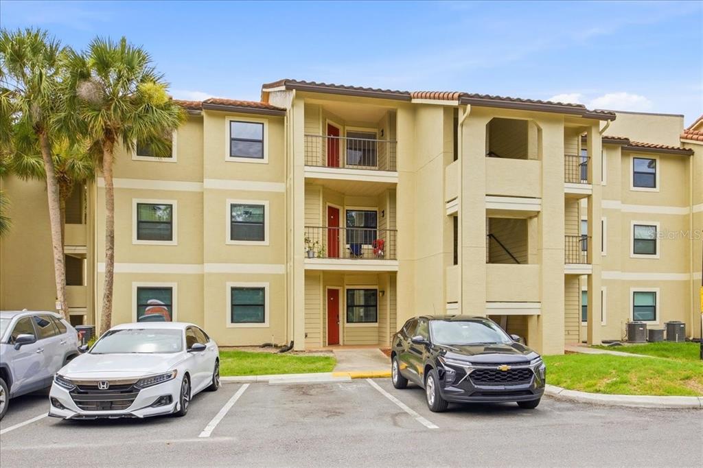 3028 PARKWAY BOULEVARD UNIT 301