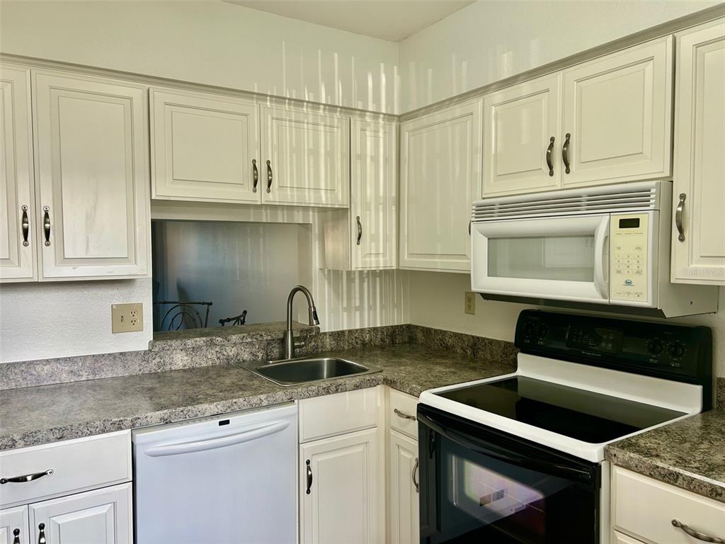 1701 PINEHURST ROAD UNIT 18C, DUNEDIN, FL — photo 4 of 17
