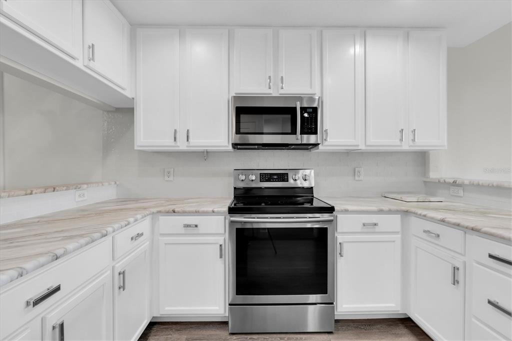 7296 MARATHON DRIVE UNIT 404, SEMINOLE, FL — photo 5 of 30