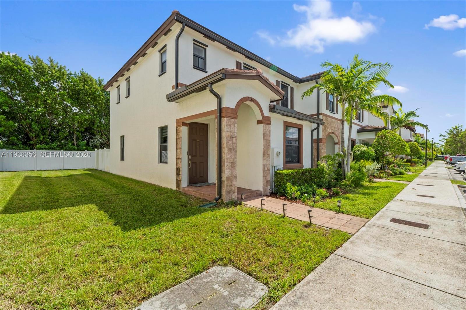 10513 W 32nd Ln, Hialeah FL 33018
