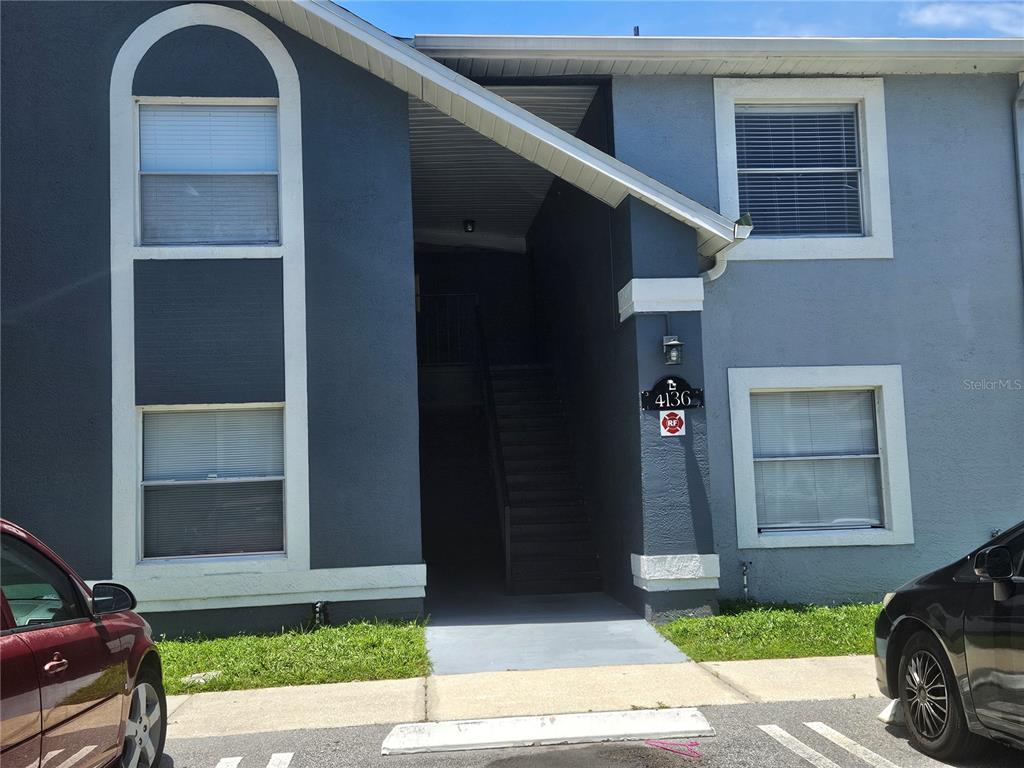 4136 PERSHING POINTE PLACE UNIT 4