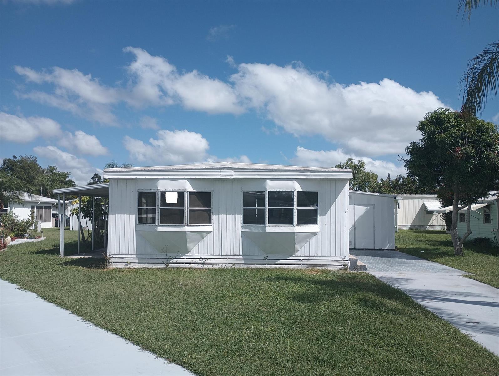 5 Florencia Lane, Port St. Lucie FL 34952