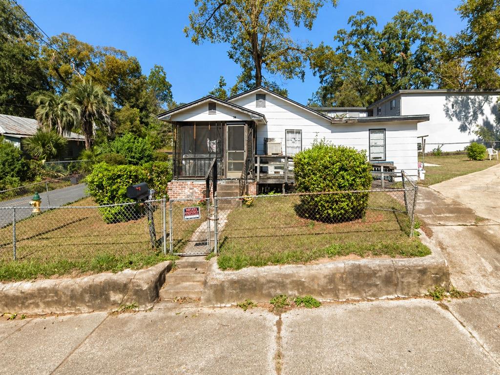 1124 ALABAMA STREET