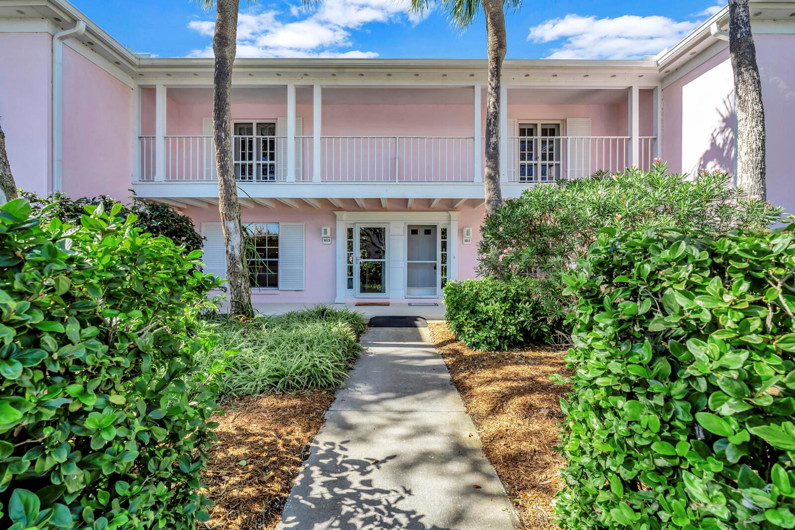 Front Entrance — VERO BEACH, FL