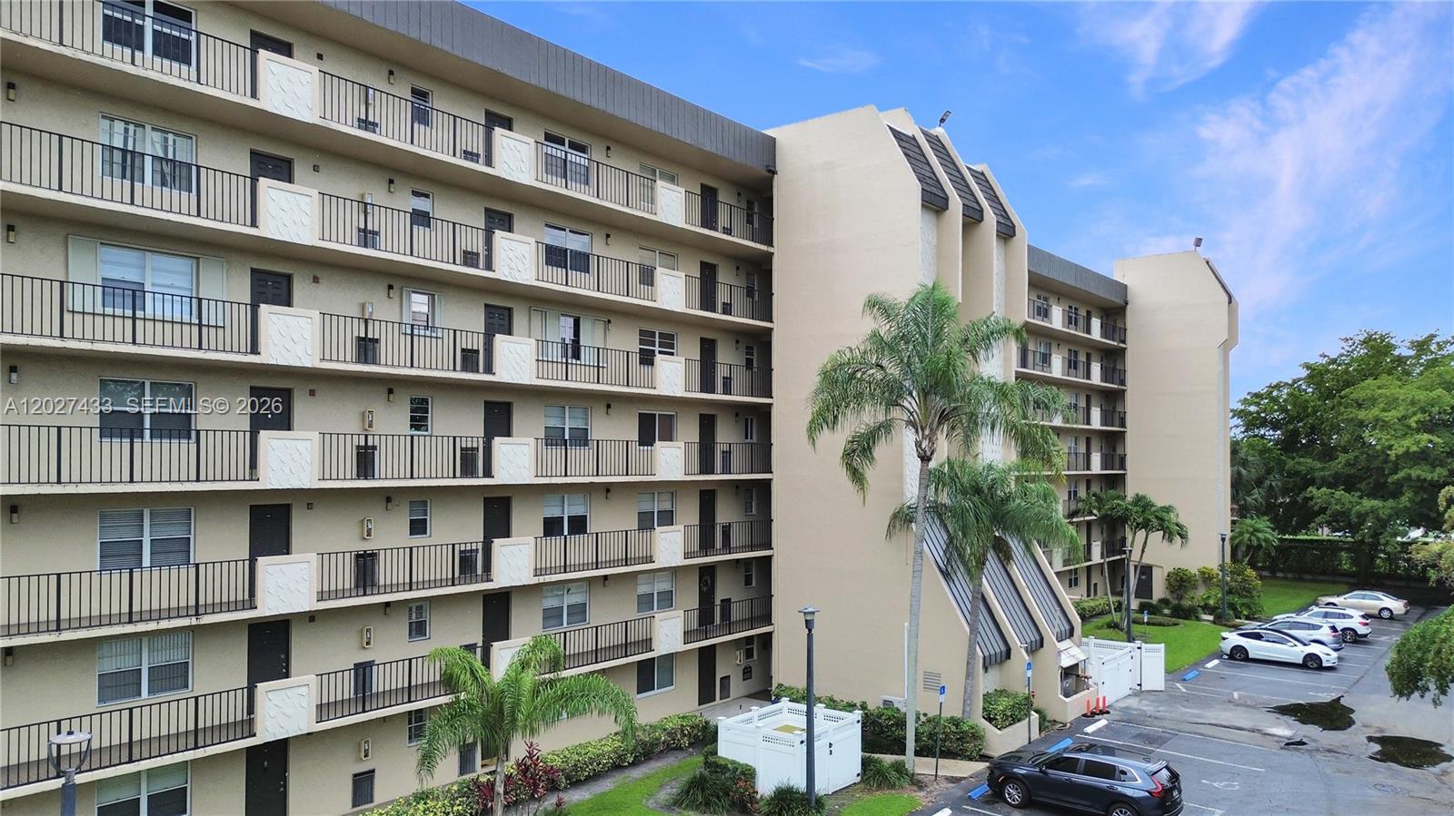 3300 W Rolling Hills Cir # 509, Davie FL 33328