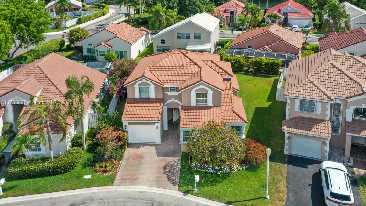 504 Bedford Ave, Weston FL 33326