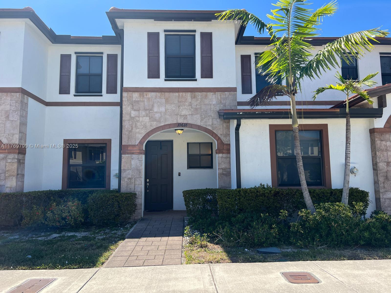 10618 W 33rd Way # 10618, Hialeah FL 33018