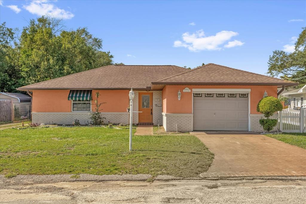 25 FOREST DRIVE