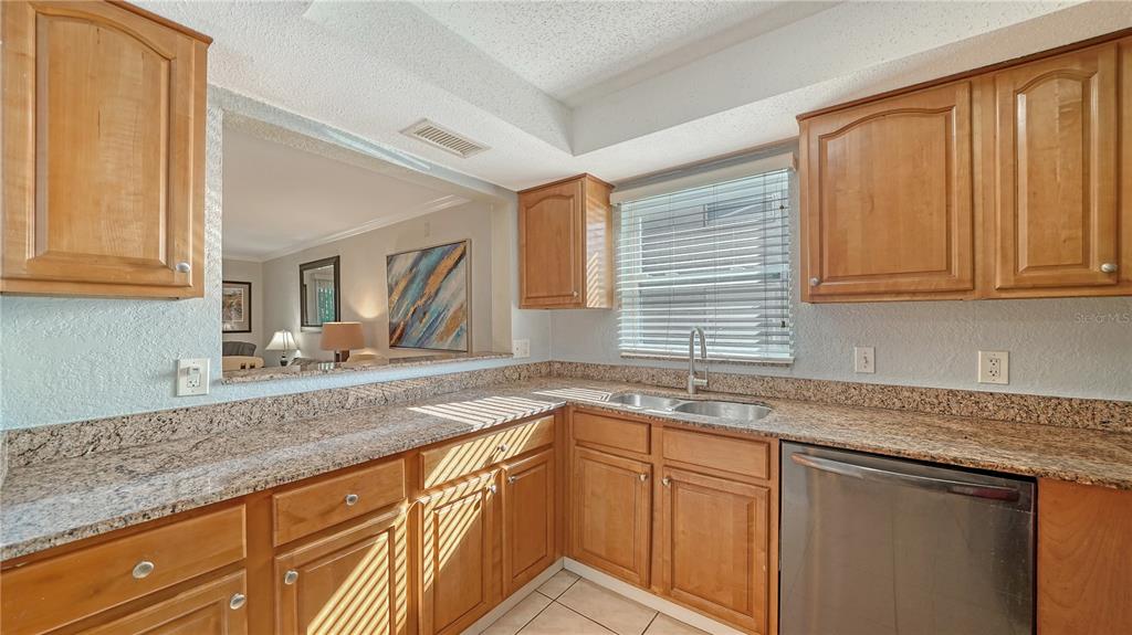 966 LA COSTA CIRCLE UNIT 1, SARASOTA, FL — photo 3 of 30