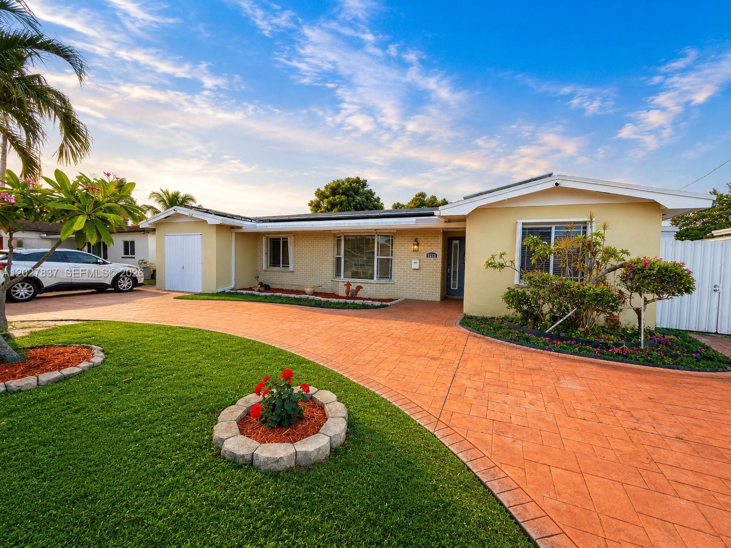 7513 Grant Ct # A, Hollywood FL 33024