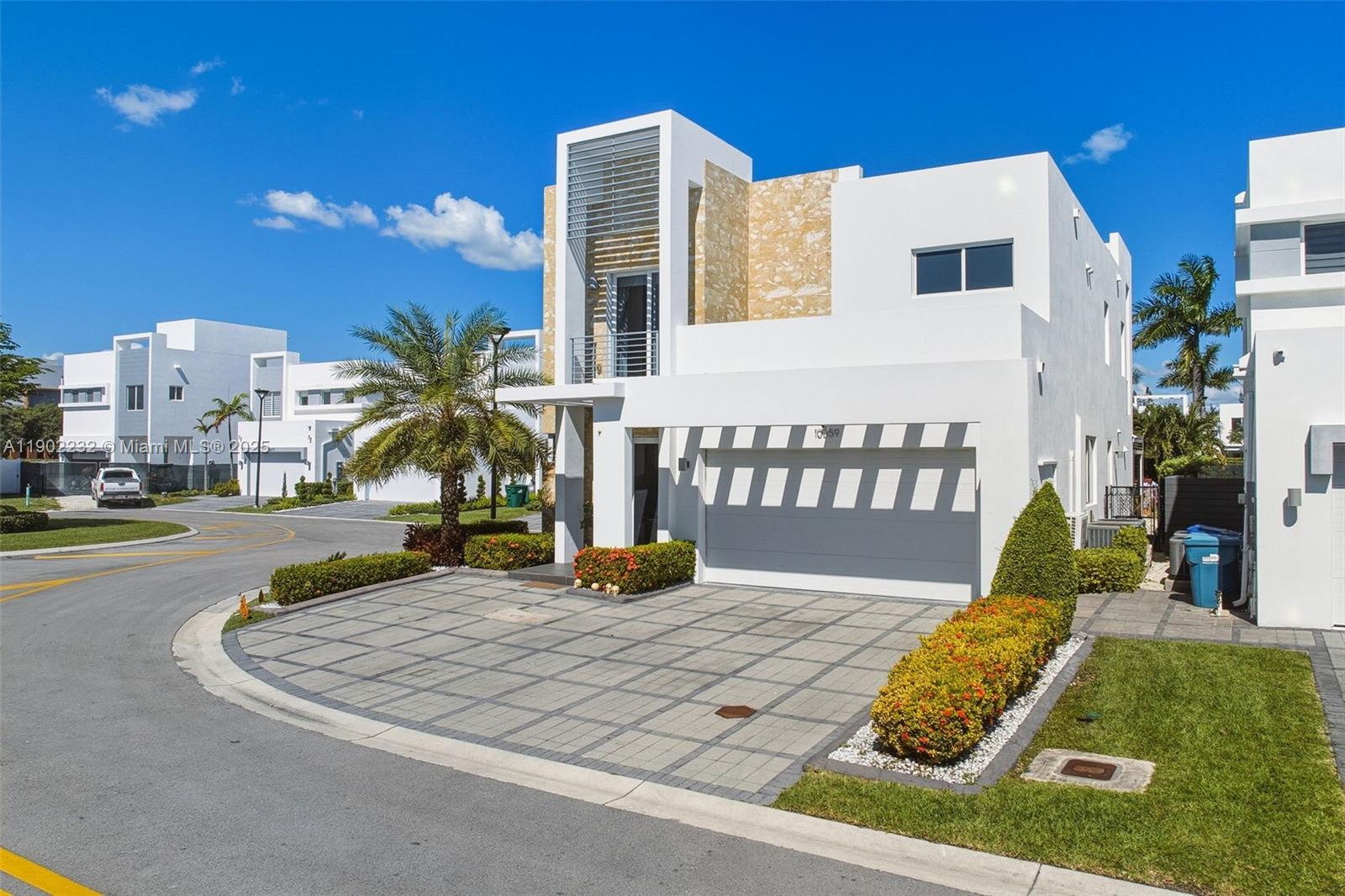 10359 NW 67th Ter, Doral FL 33178