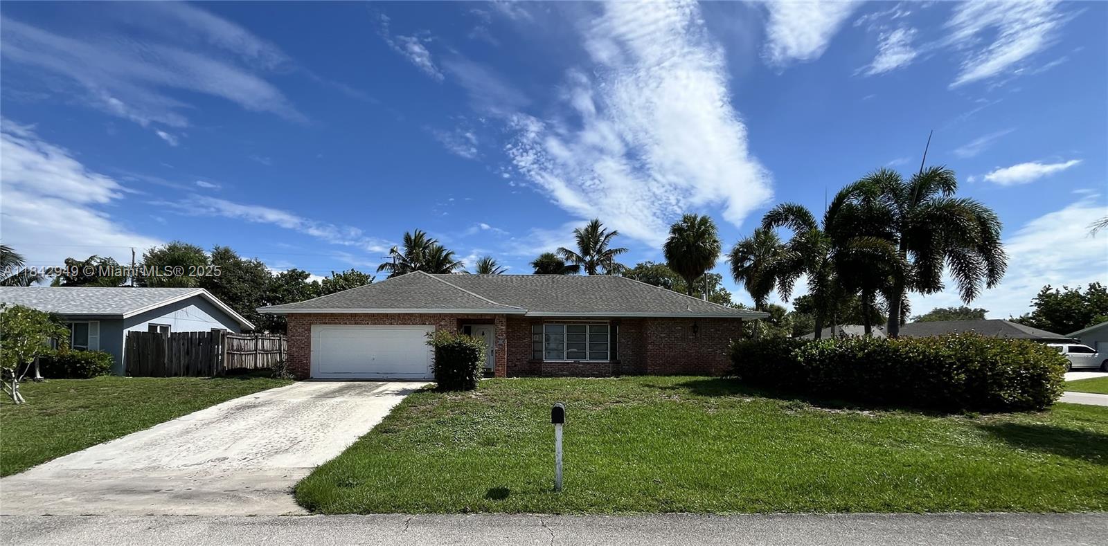 3555 Cosmos St, Palm Beach Gardens FL 33410