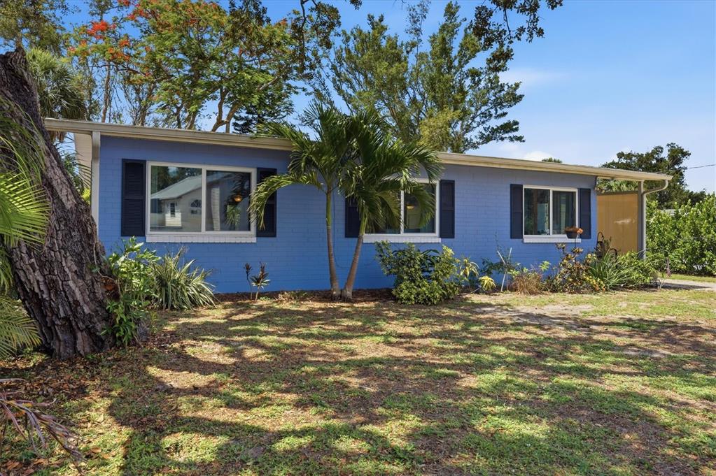 709 PADUA COURT