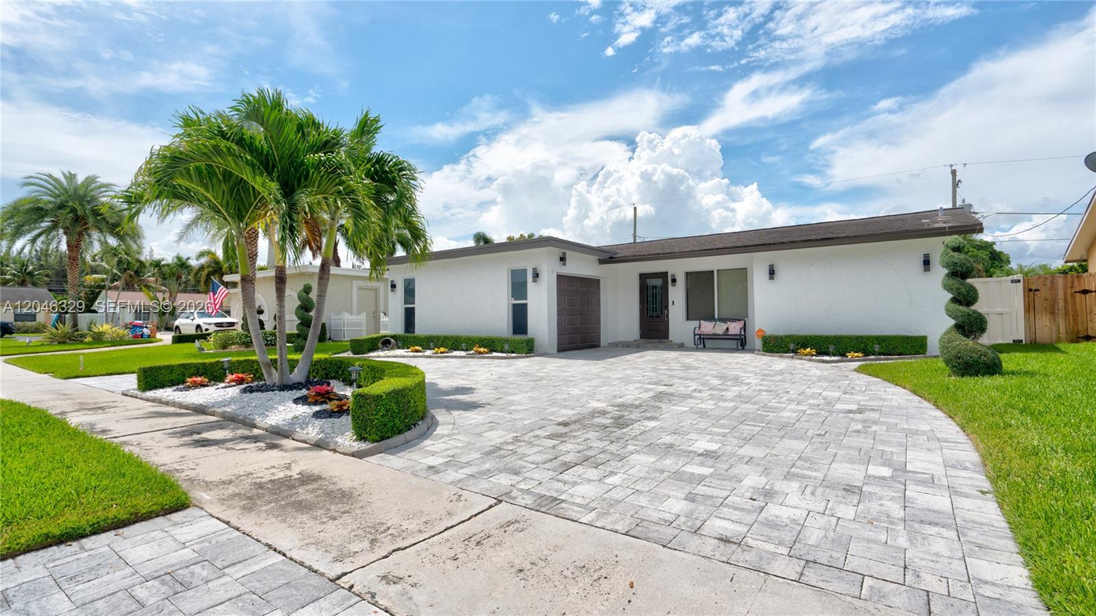 11370 NW 46th Pl, Sunrise FL 33323