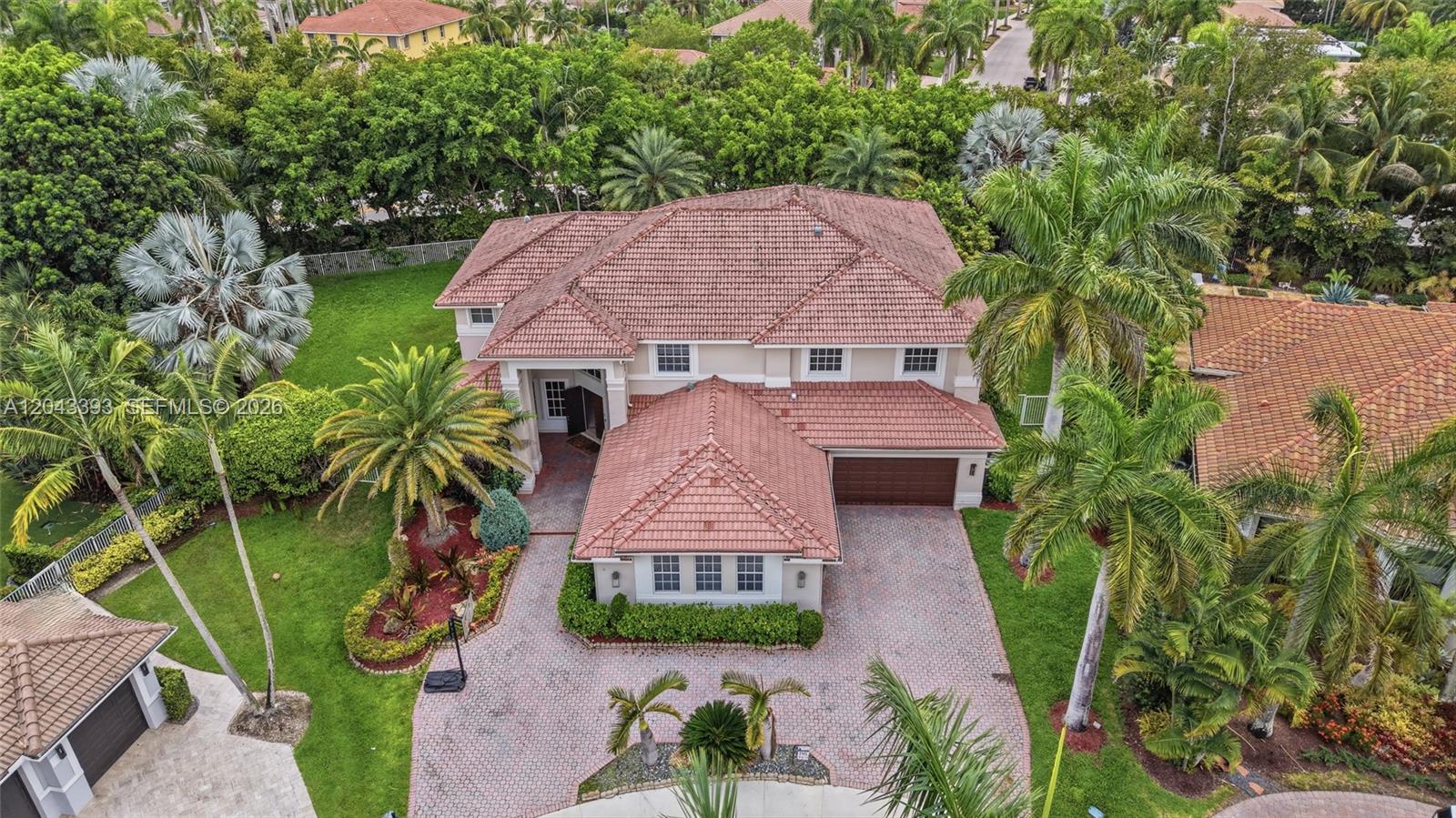 1585 Victoria Isle Way, Weston FL 33327