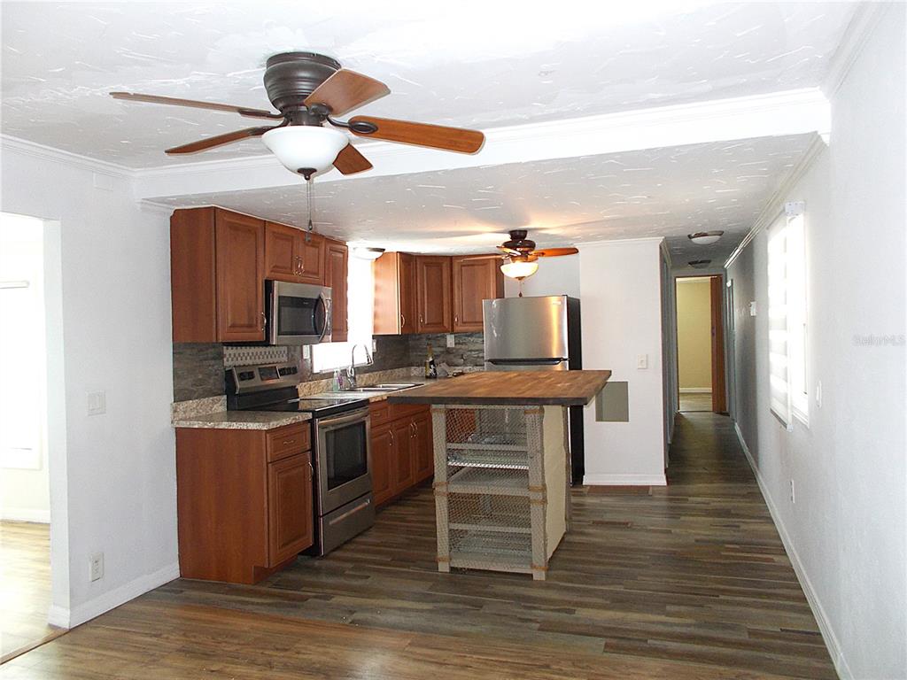 373 LONGWOOD DRIVE, VENICE, FL — photo 4 of 25