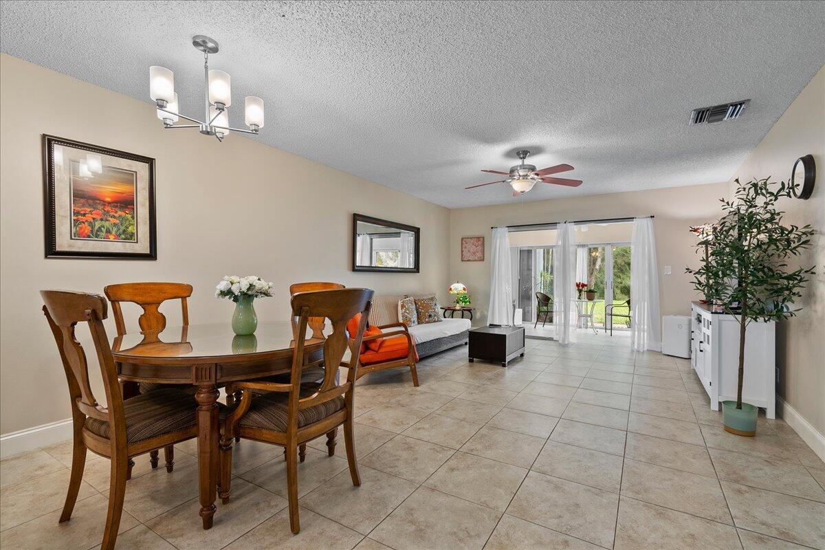 162 Lake Susan Lane, West Palm Beach FL 33411