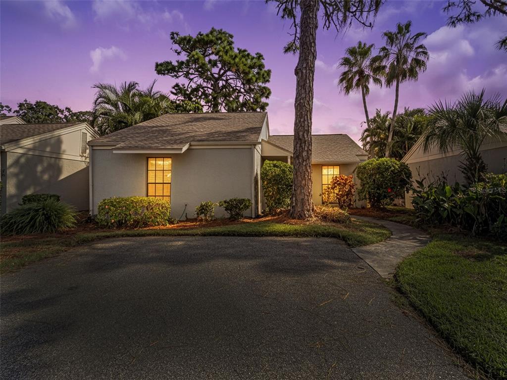 26 WINDRUSH BAY DRIVE