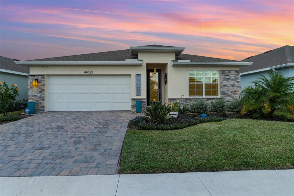 44525 PALM FROND DRIVE