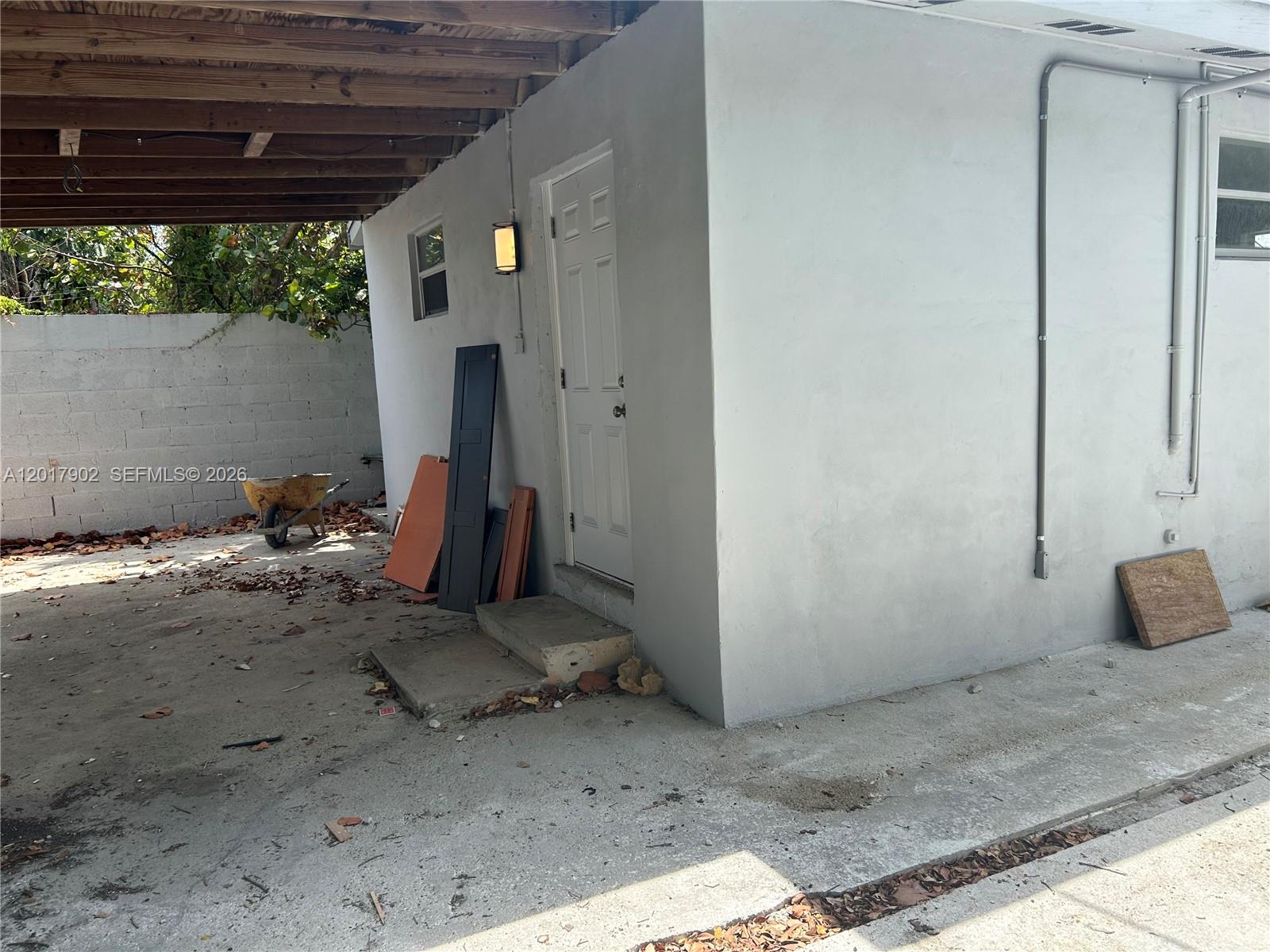 OPA-LOCKA, FL — photo 2 of 9