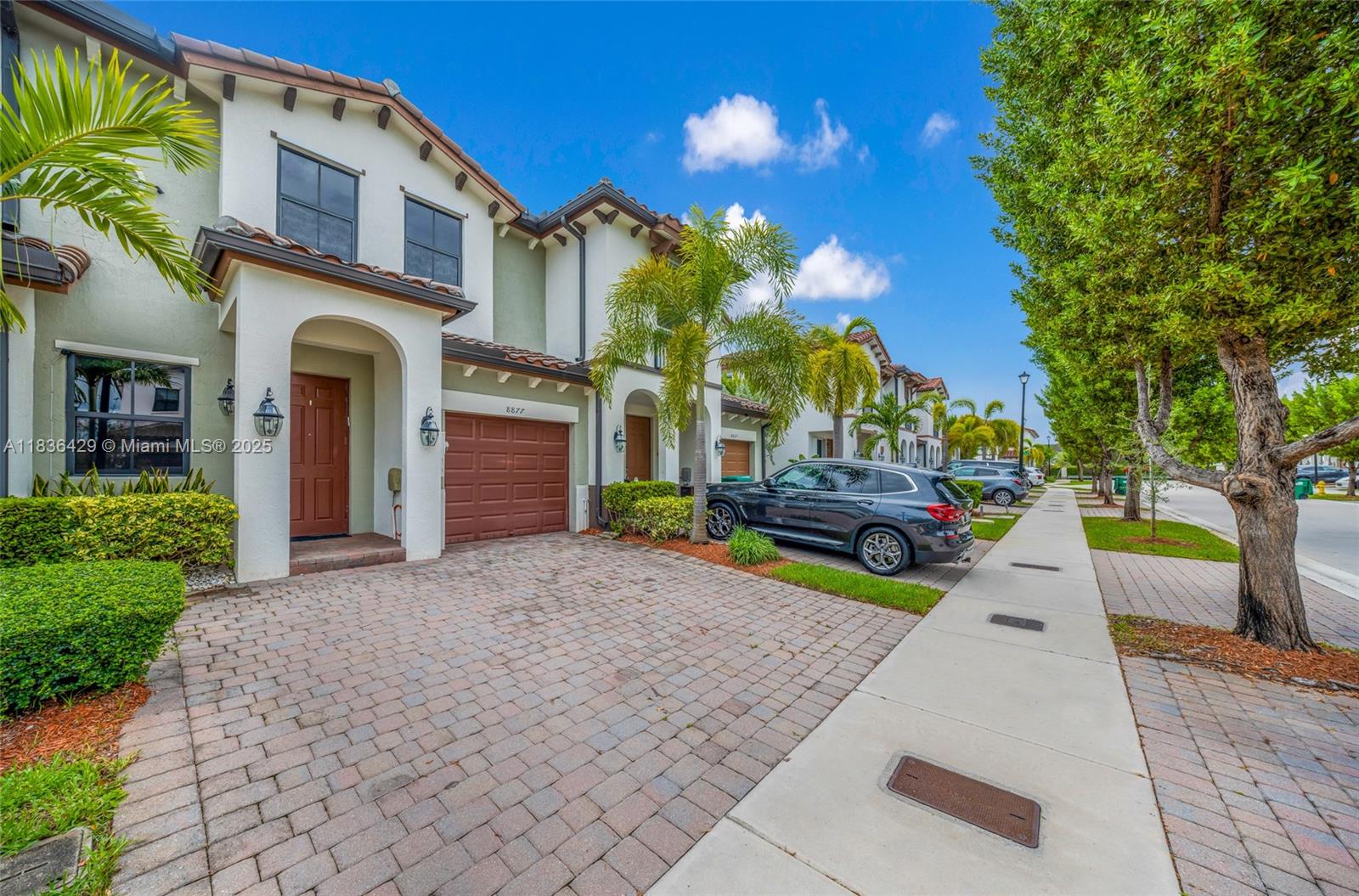 8877 NW 103rd Ave, Doral FL 33178