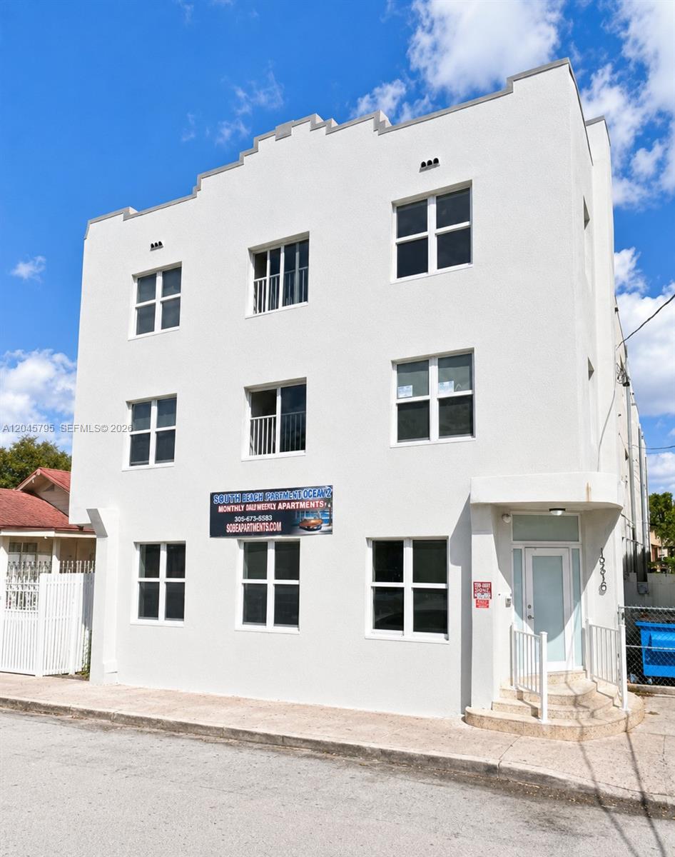 1051 NW 2nd St # 15, Miami FL 33128