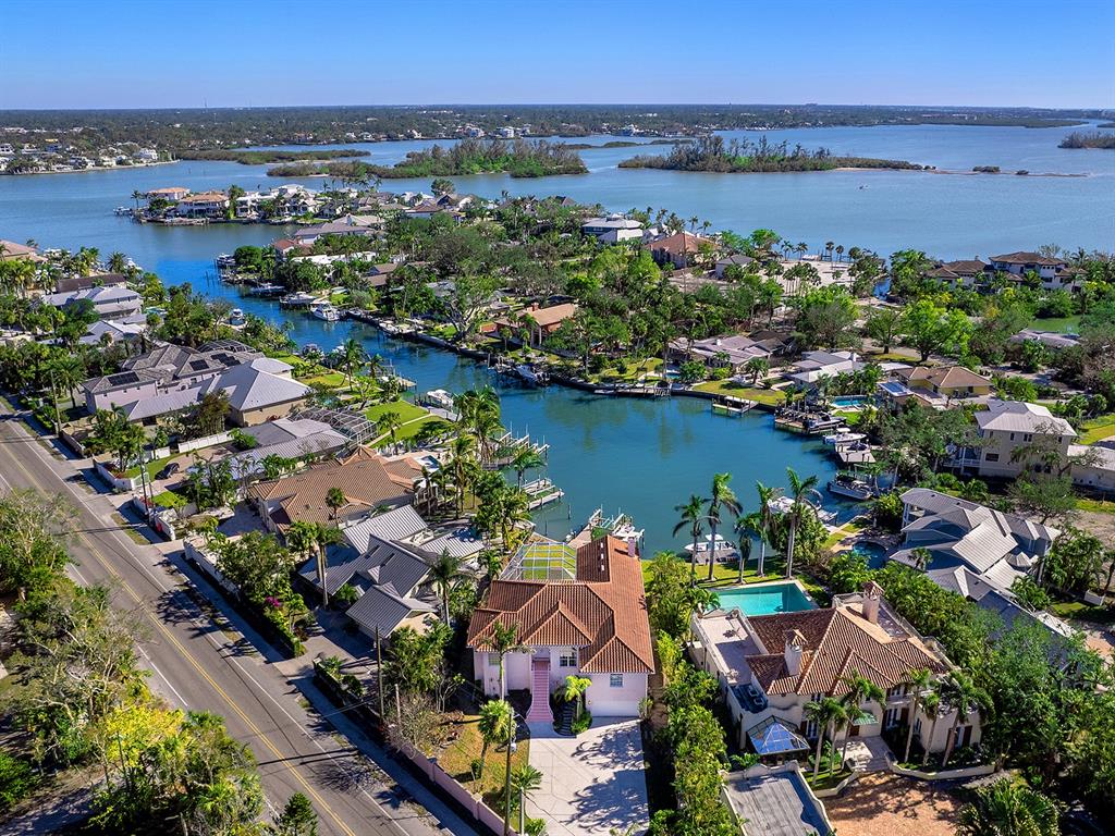 508 SIESTA DRIVE