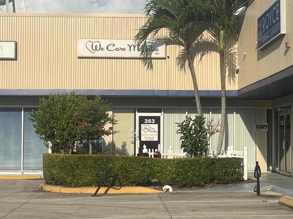 353 6TH AVENUE W, BRADENTON, FL — photo 4 of 12