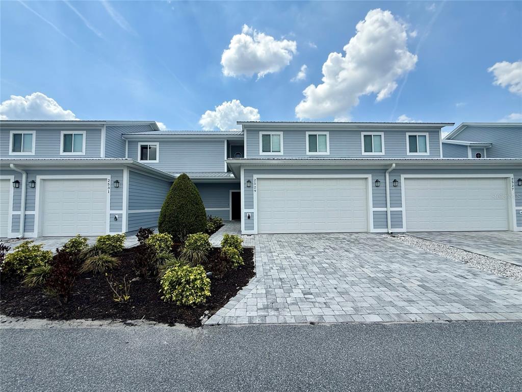 2608 TANOAK TERRACE