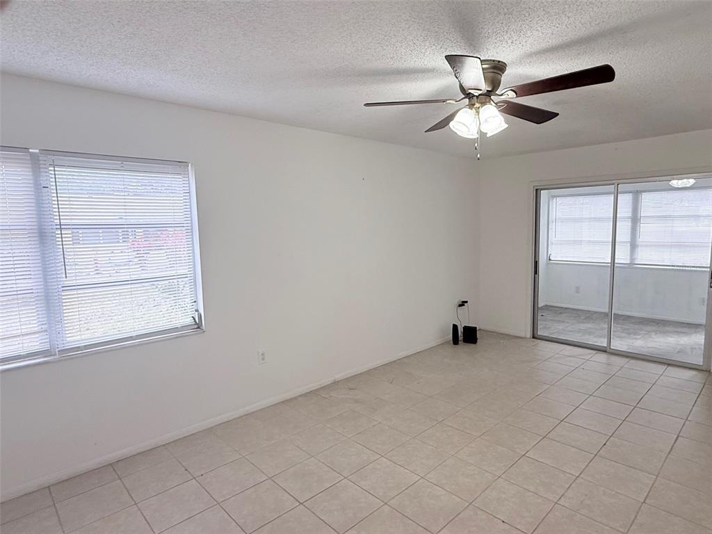 390 301 BOULEVARD W UNIT 8D, BRADENTON, FL — photo 4 of 22