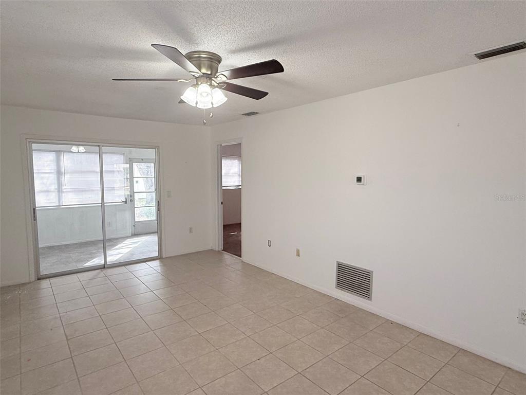 390 301 BOULEVARD W UNIT 8D, BRADENTON, FL — photo 5 of 22