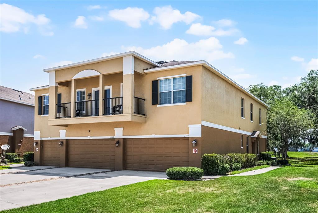 2193 BETSY ROSS LANE