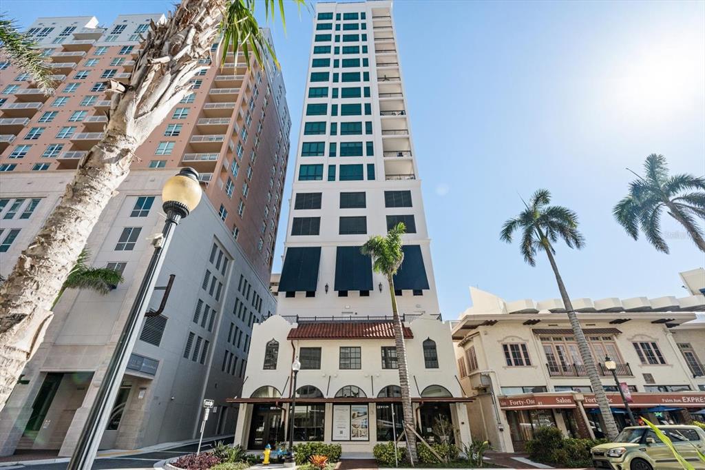 33 S PALM UNIT 1103