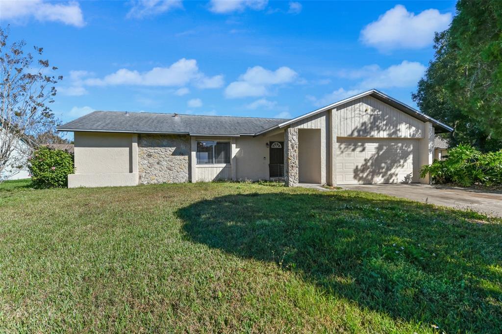 2317 WOODLEAF COURT
