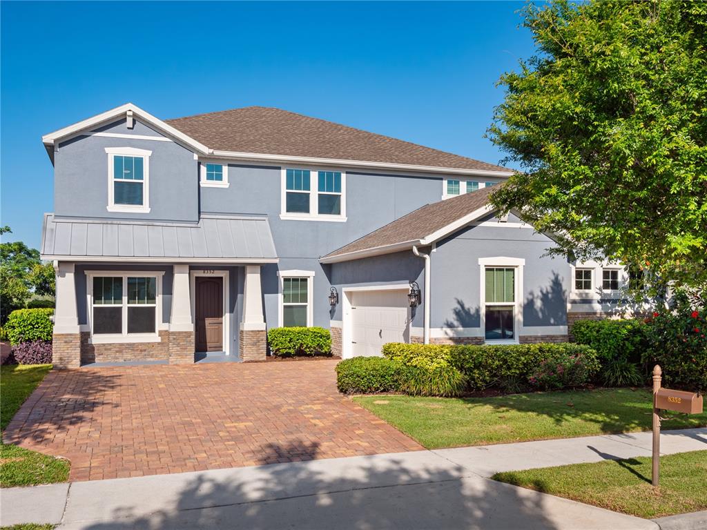 8352 LOOKOUT POINTE DRIVE