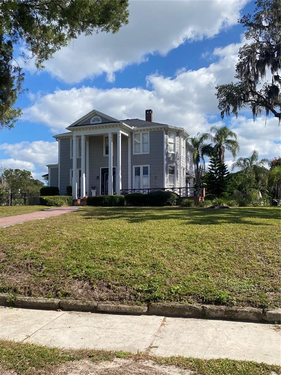 743 N TUXEDO AVENUE