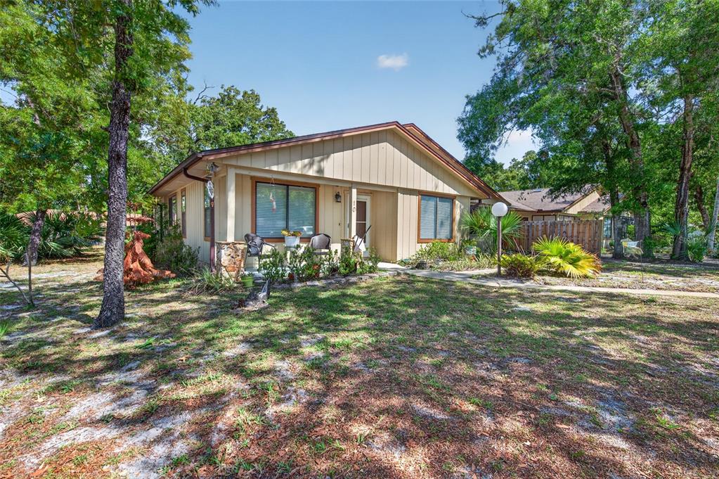 10 LAKEPOINT CIRCLE
