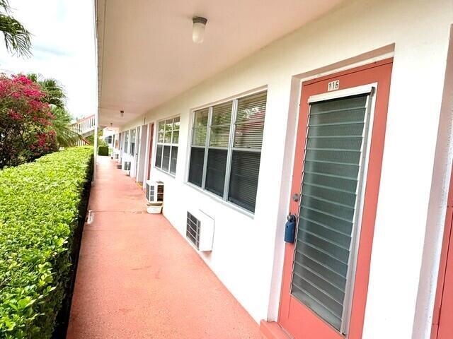 116 Windsor F, West Palm Beach FL 33417