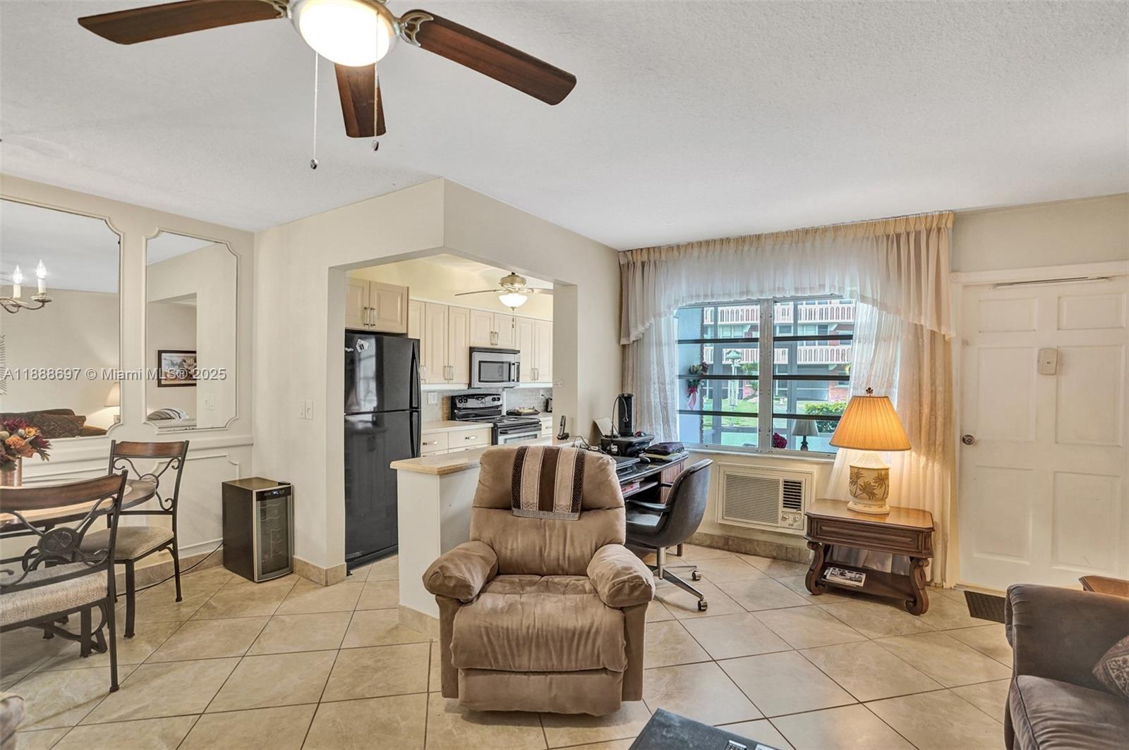 141 NE 10th Ave # 27A, Hallandale Beach FL 33009